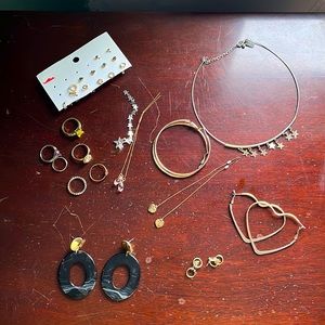 Lot of Costume Jewelry Women’s Rings, Earrings, Studs, Threaders, Necklaces
